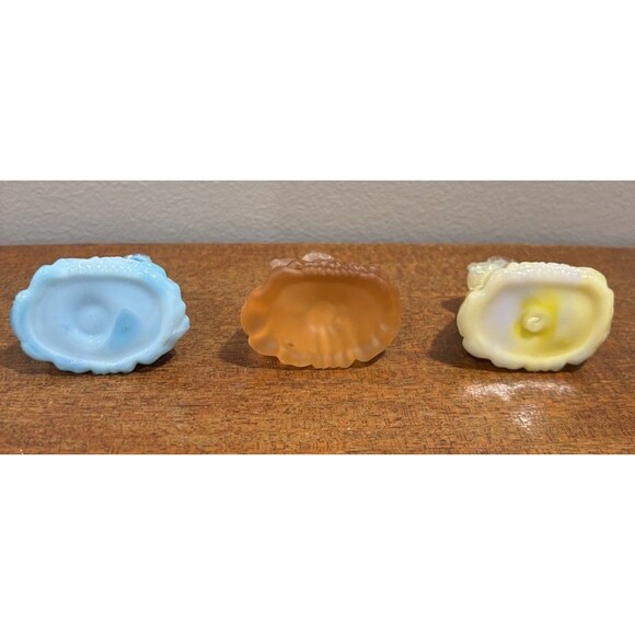 Three Vintage Boyd Art Glass Colonial Woman Doll LOT, Two Iridescents - Picture 8 of 14